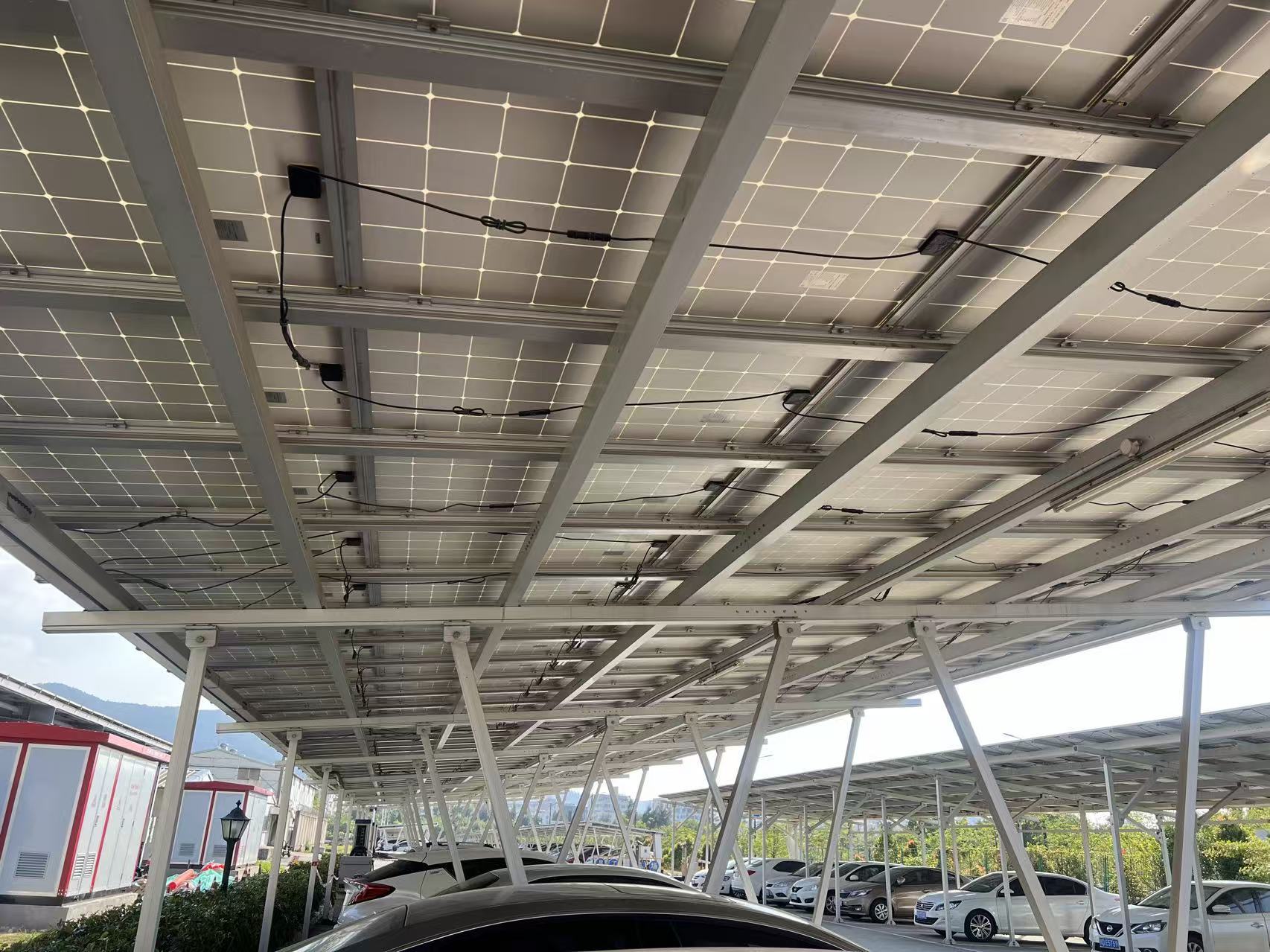 Funkce vodotěsného přístřešku na auto z hliníkové slitiny