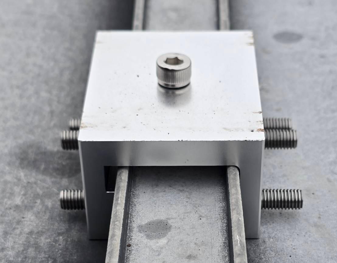 Perfektní pro vaši střechu: Náš NOVÝ střešní klips je ve výrobě!