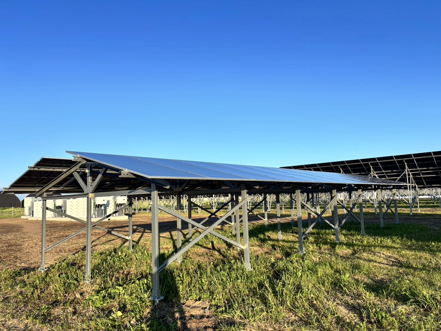Agro-PV skleník: Duální příjem z jedné půdy