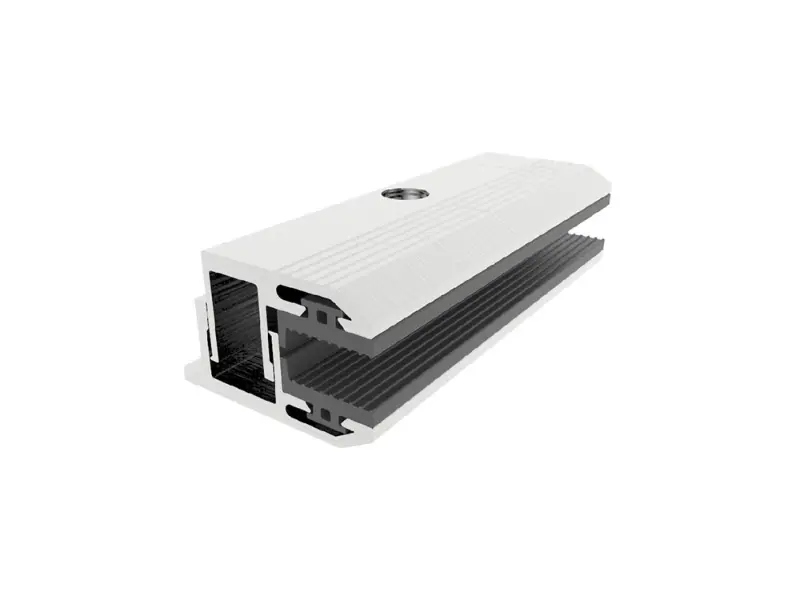 Solární tenkovrstvá koncová svorka